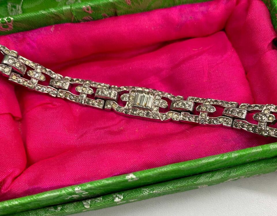 Deco rhinestone bracelet