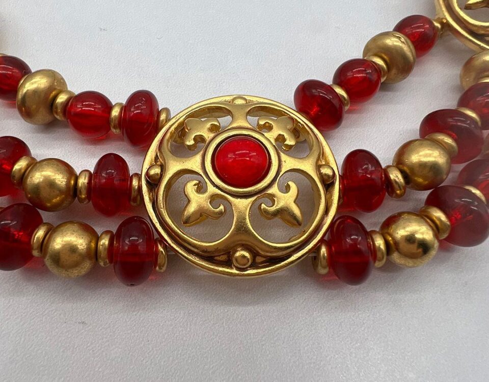 Vintage 1980s Red Lucite Collar Necklace