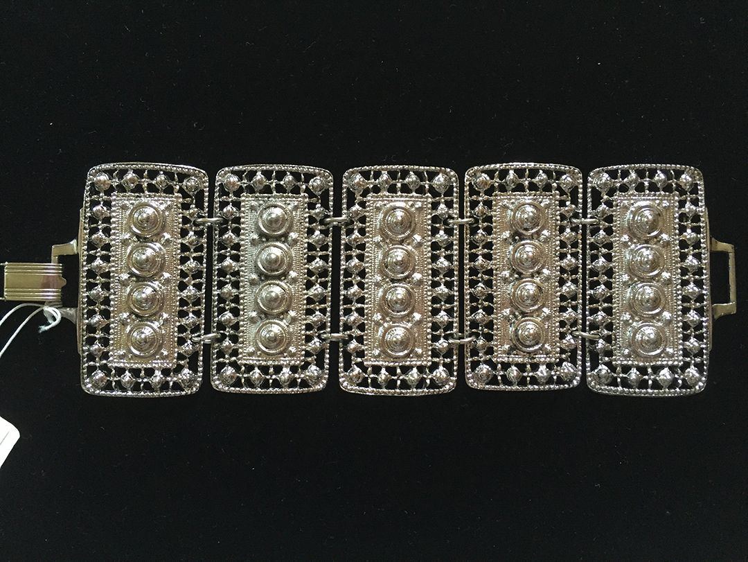 Vintage c. 1950s Etruscan Style Open Metal Work Flexible Link Bracelet