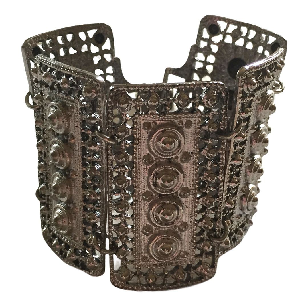 1950s-Etruscan-Style-Open-Metal-Work-Flexible-Link-Bracelet-3.jpg