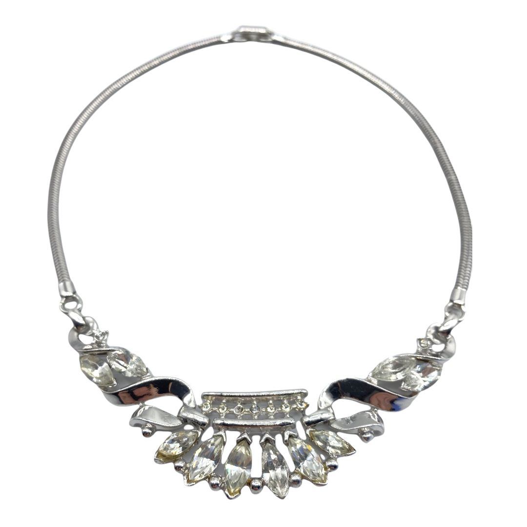 Beautiful 1950s Trifari Silver Tone Rhinestone Necklace