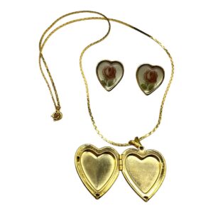 1970s-Heart-Shaped-Pendant-Necklace-5.jpg