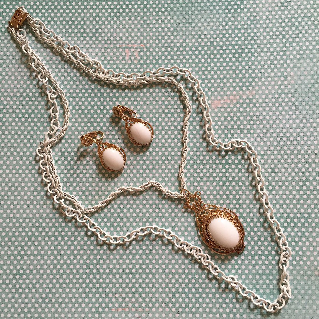 1970s-White-Enamel-Double-Chain-Milkglass-Pendant-Necklace-3.jpg