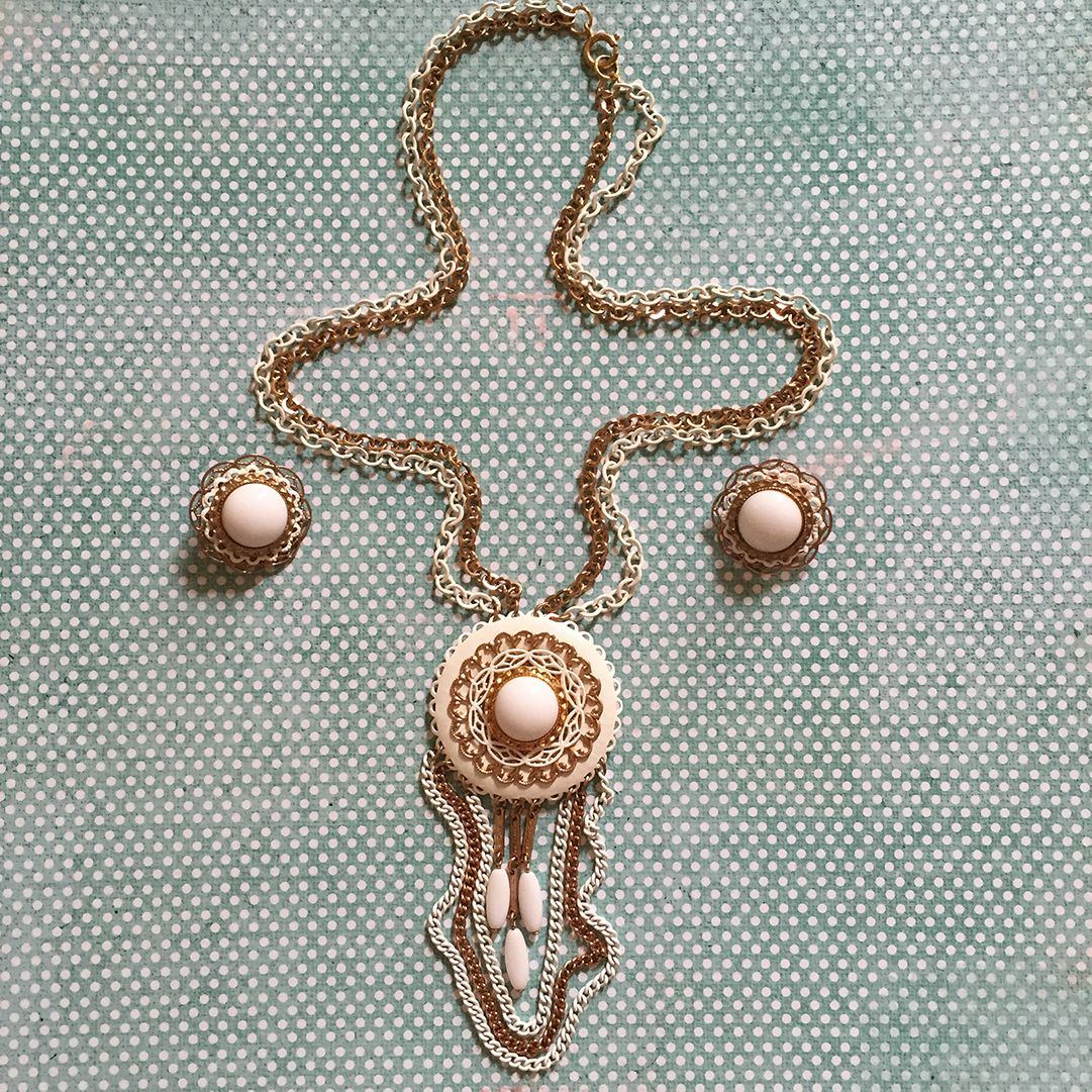 Vintage 1970s White Enamel and Gold Tone Pendant Necklace with Filigree Plaque and High-domed Cabochon