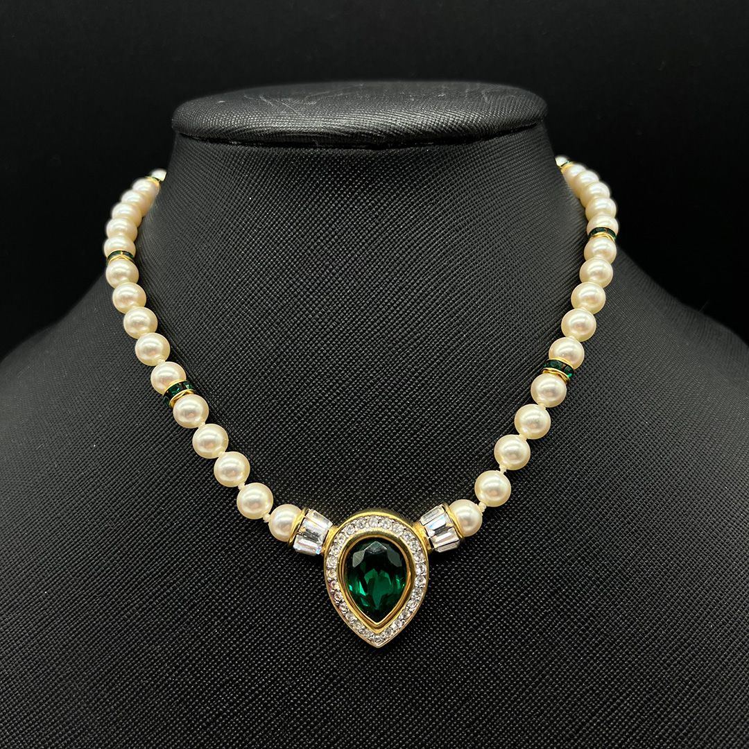 Gorgeous 1980s S.A.L. Faux Pearl and Rhinestone Collar Necklace