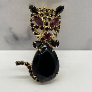 Alice-Caviness-Cat-Pin3.jpg