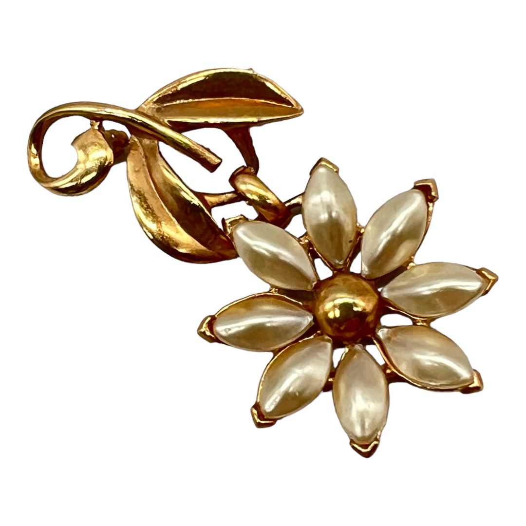 Articulated  Pearl Flower Pin