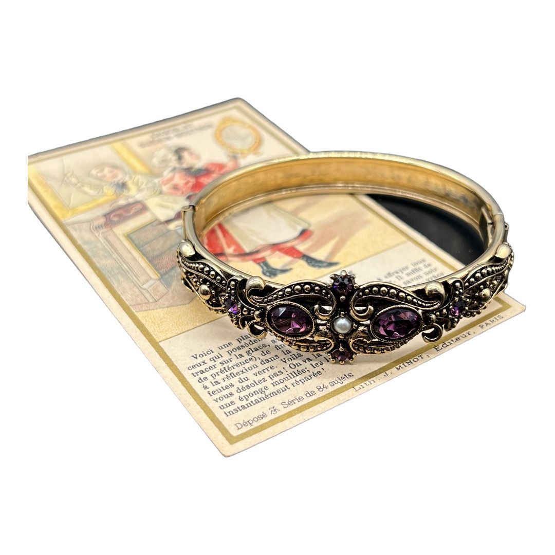 Avon-1974-Queensbury-Victorian-Revival-Bracelet2.jpg