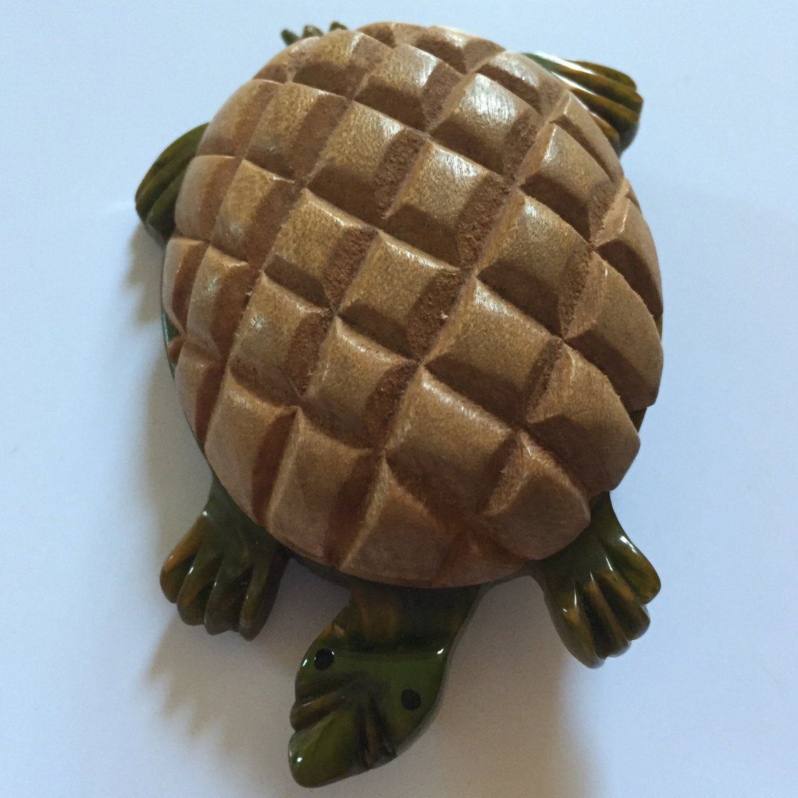 Bakelite-Turtle-1.jpg