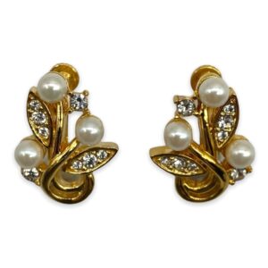 Coro-Faux-Pearl-and-Rhinestone-Floral-Motif-Clip-back-Earrings.jpg