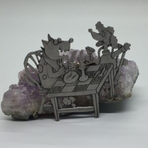 Cute-JJ-Dogs-Eating-at-the-Dinner-Table-Pin-1-e1625350196138.jpg