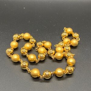 Gold-Tone-Smooth-and-Texture-Bead-Collar-Necklace-2-e1625348687272.jpg