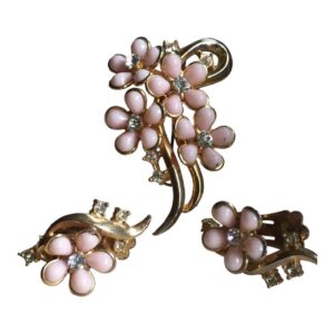 Gorgeous-Vintage-Flower-Pin-and-Earring-Set.jpg