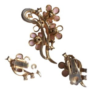 Gorgeous-Vintage-Flower-Pin-and-Earring-Set2.jpg