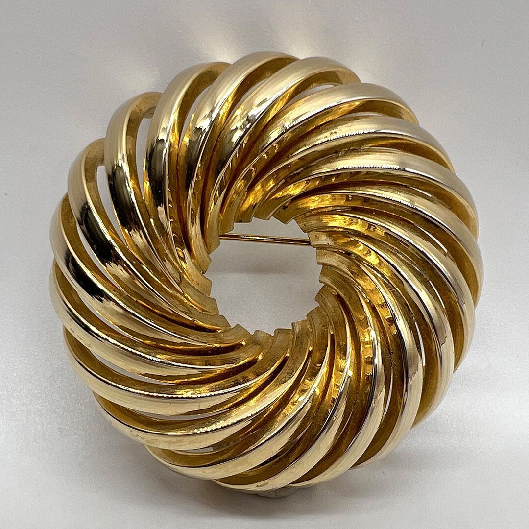 Hobe-gold-tone-spiral-brooch.jpg