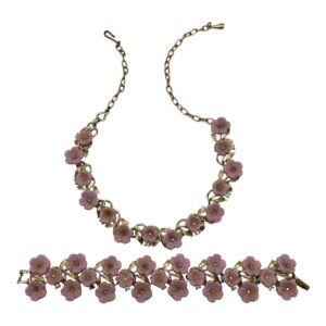 Karu-Arke-Lucite-Flower-Pink-Necklace-Set-8.jpg
