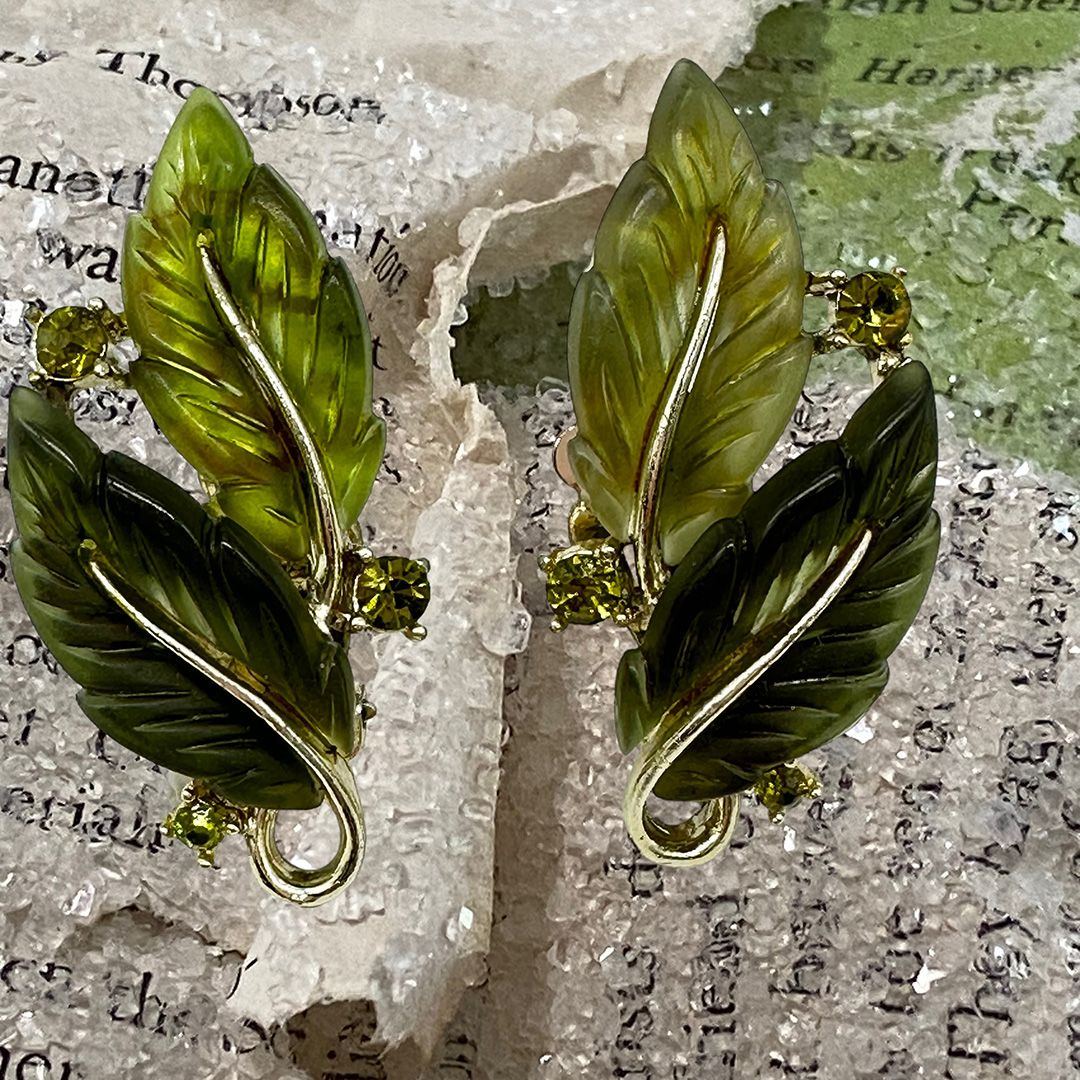 Lisner-thermoplastic-leaf-earrings4.jpg
