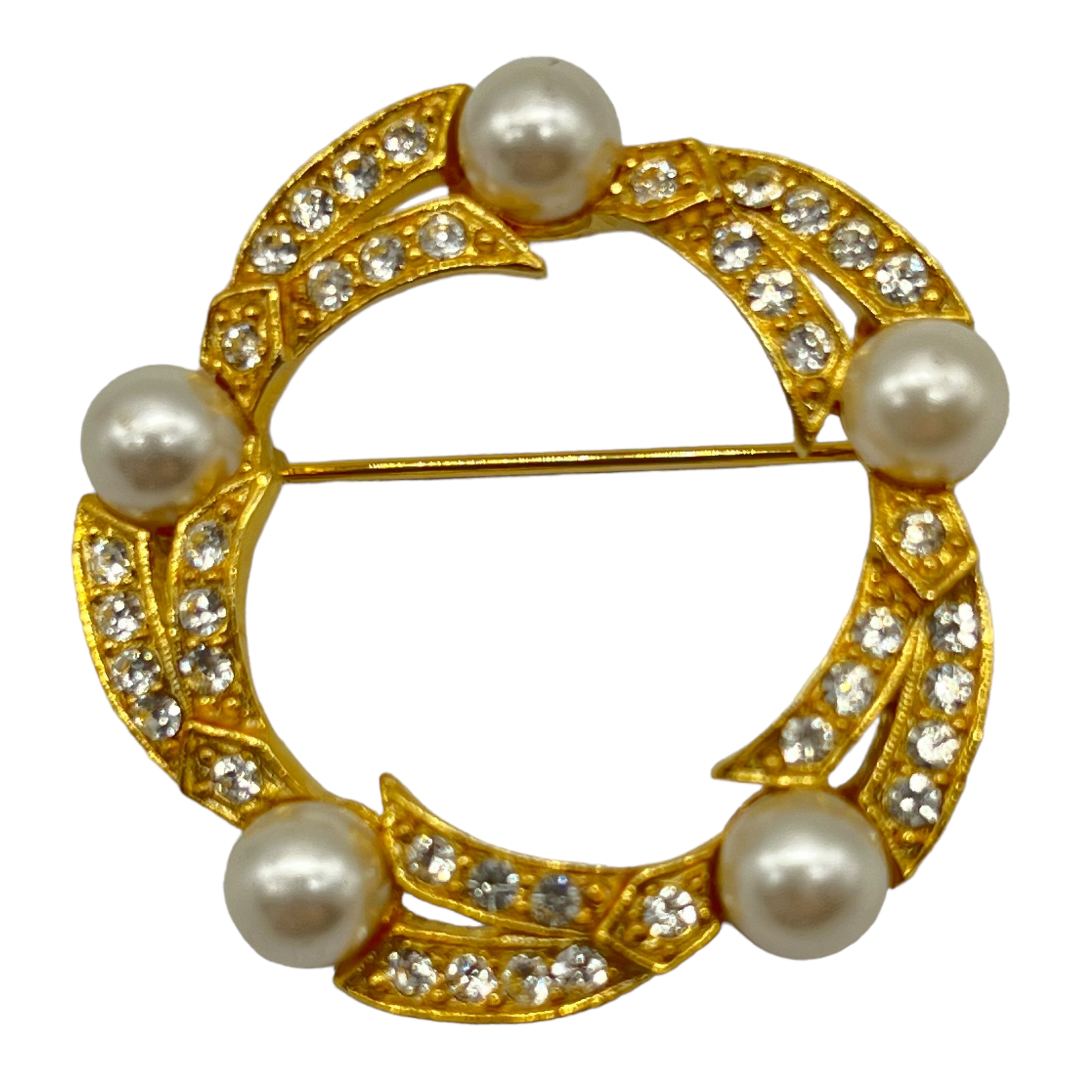 Lovely Rhinestone and Faux Pearl Circle