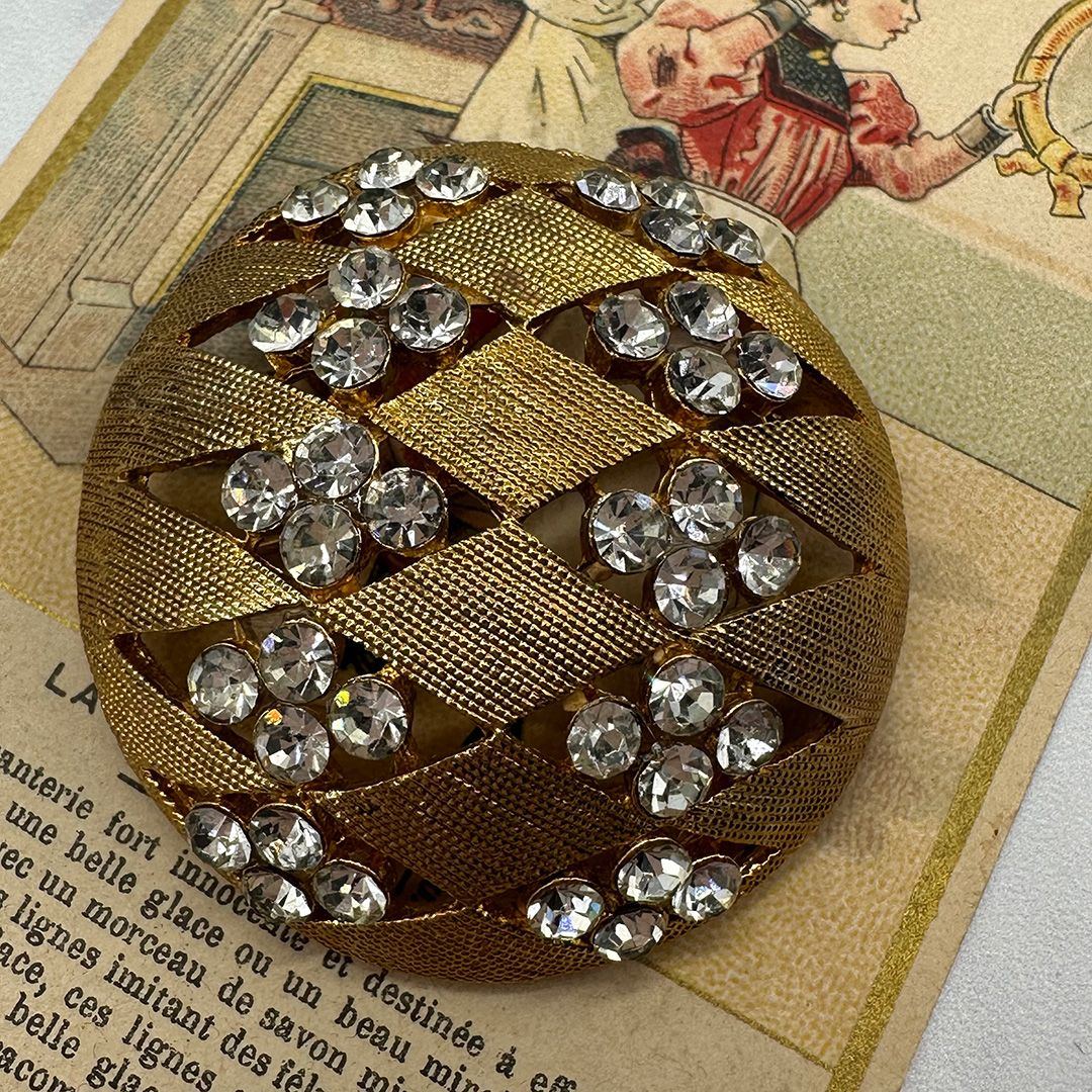 Lovely-Textured-Rhinestone-Brooch-by-JJ3.jpg