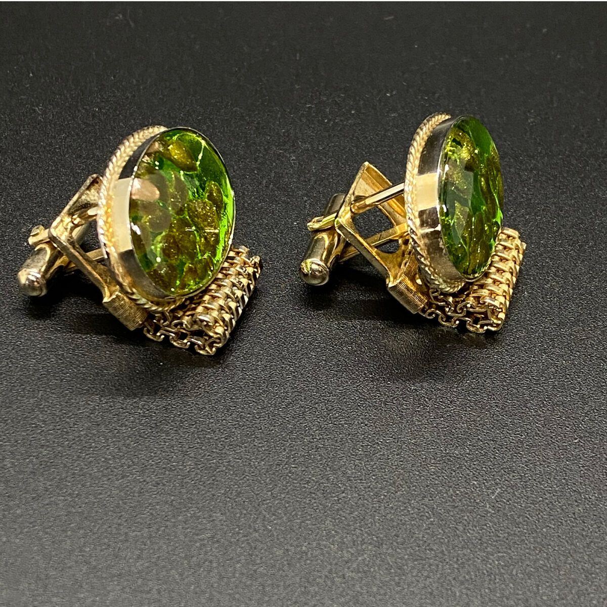 Lucite-Green-Cabochon-with-Gold-Flecks-Vintage-Chain-Wrap-Cuff-Links-3-e1625351324880.jpg