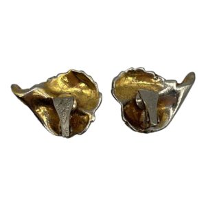 Rare-Unsigned-DeRosa-1940s-Enamel-Earrings2.jpg
