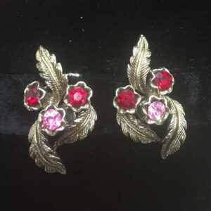 Red-and-Pink-Rhinestone-1950s-Clip-Back-Earrings2.jpg