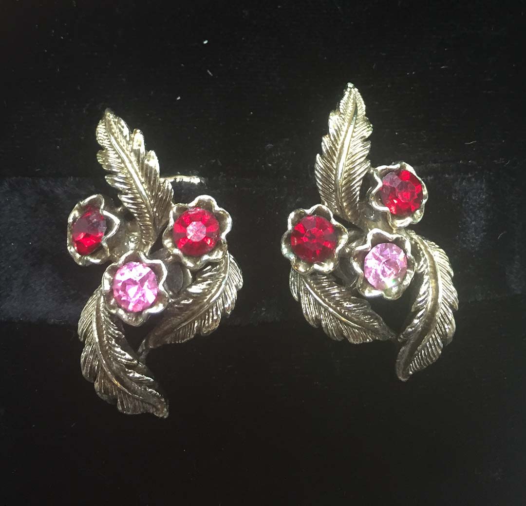 Red-and-Pink-Rhinestone-1950s-Clip-Back-Earrings2.jpg