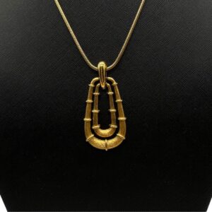 Roget-pendant-necklace5.jpg