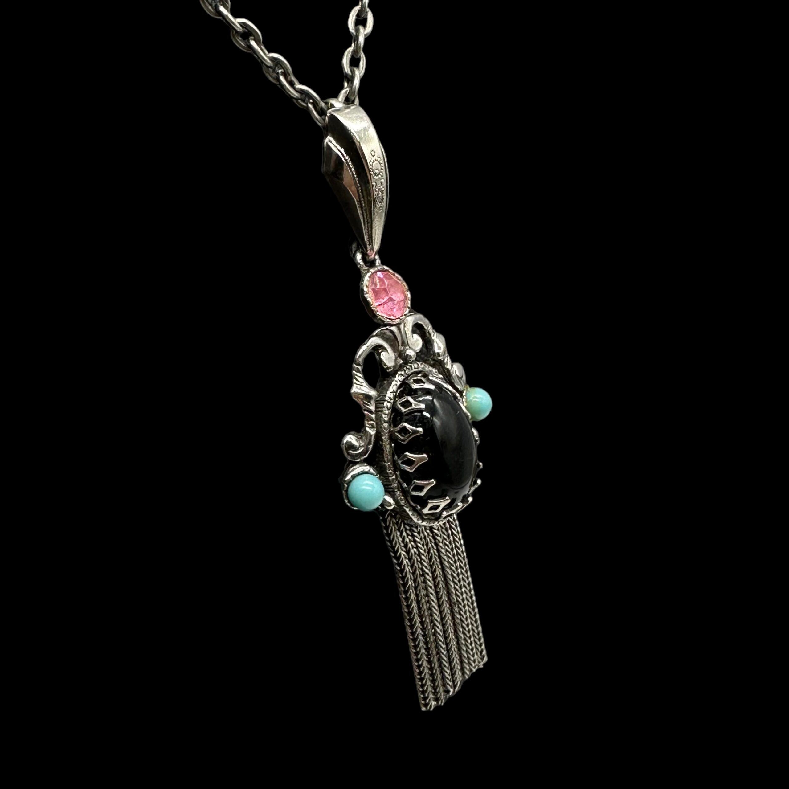 Selro-style-pendant-necklace2-scaled-1.jpg