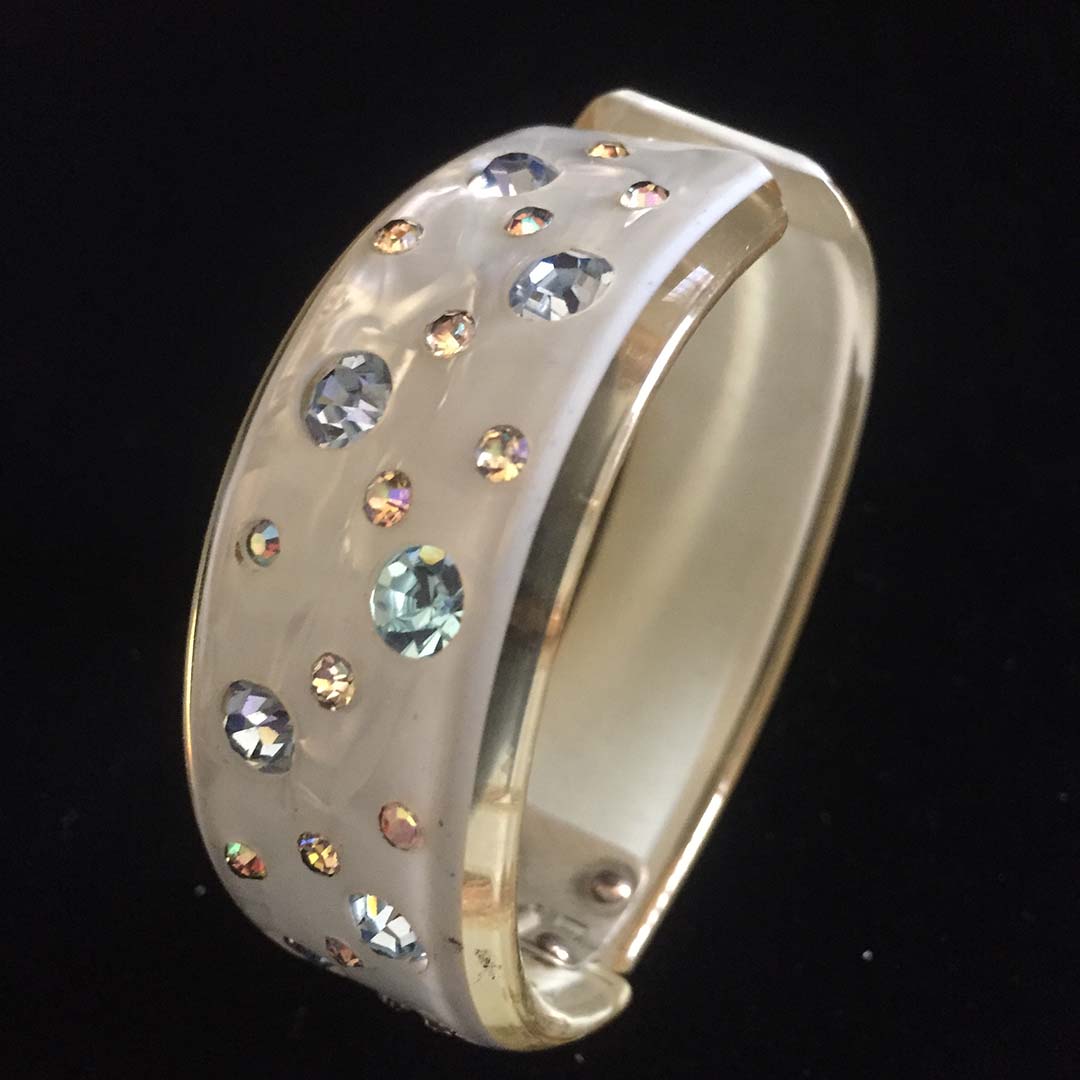 Vintage Swirly Pearlescent Thermoplastic Rhinestone Studded Clamper