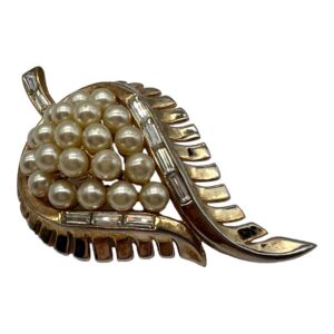 Trifari-Leaf-Brooch-with-Faux-Pearls-and-Rhinestone-Baguettes2.jpg