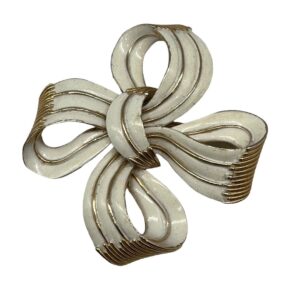 Trifari-white-enamel-bow-brooch.jpg
