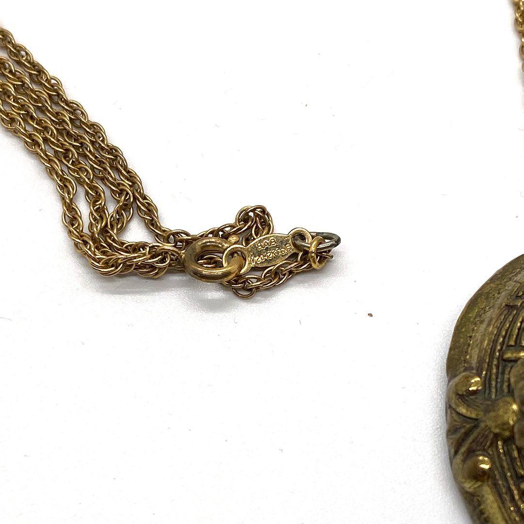 Victorian-Revival-Pendant-Necklace-with-Faux-Roman-Grecian-Cameo-Motif-3.jpg