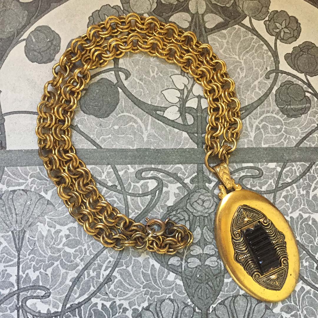 Victorian-Revival-Pendant-with-Exquisite-Detail.jpg