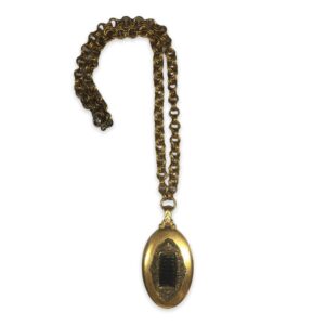 Victorian-Revival-Pendant-with-Exquisite-Detail4.jpg