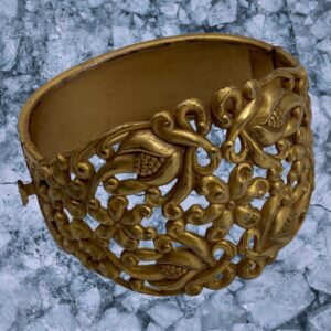 Vintage-1930s-Open-Metal-work-Clamper7.jpg