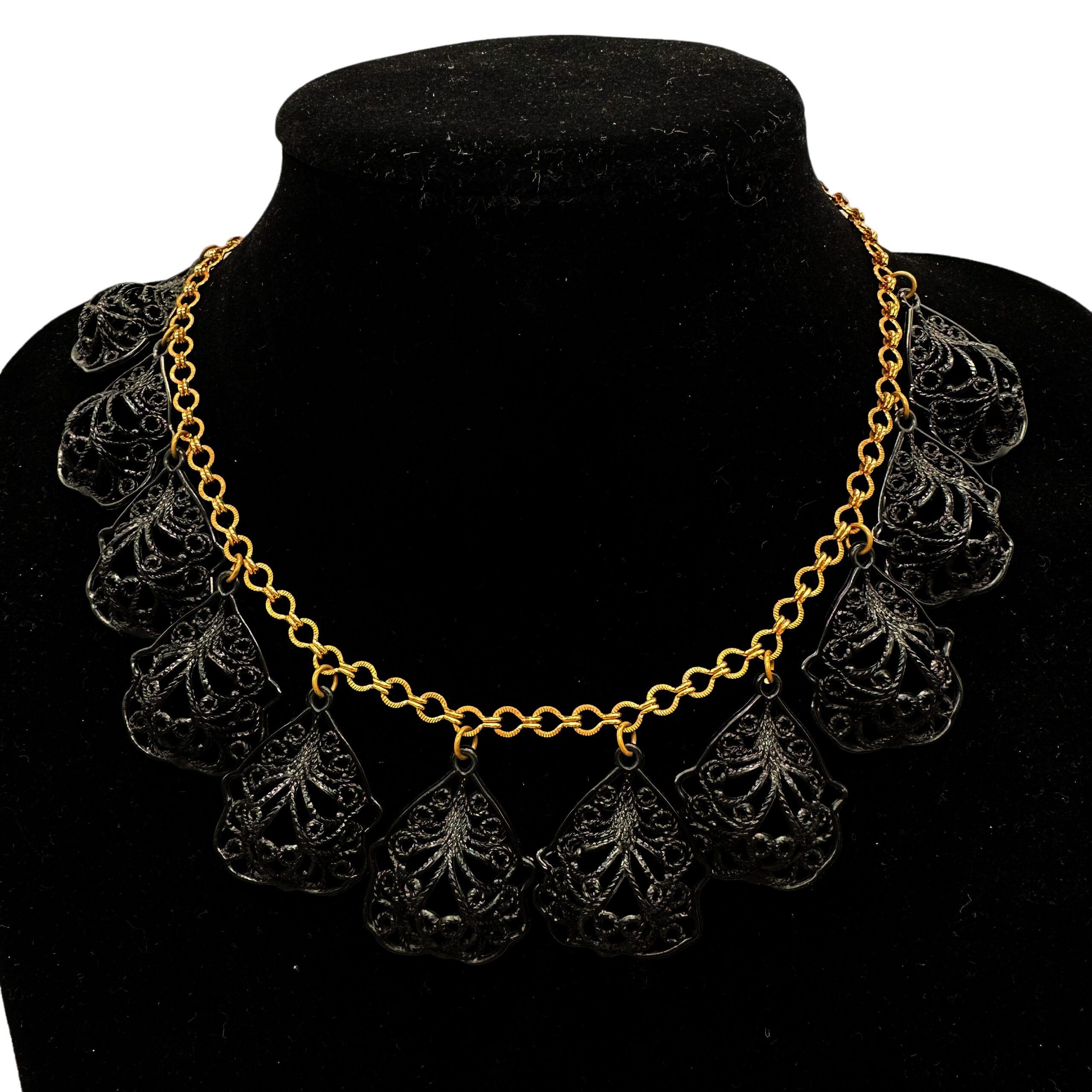 Vintage 1940s Bib Necklace