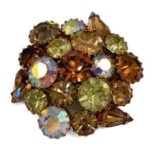 Vintage-Amber-Aurora-Borealis-Rhinestone-Brooch-1-e1625349582377.jpg