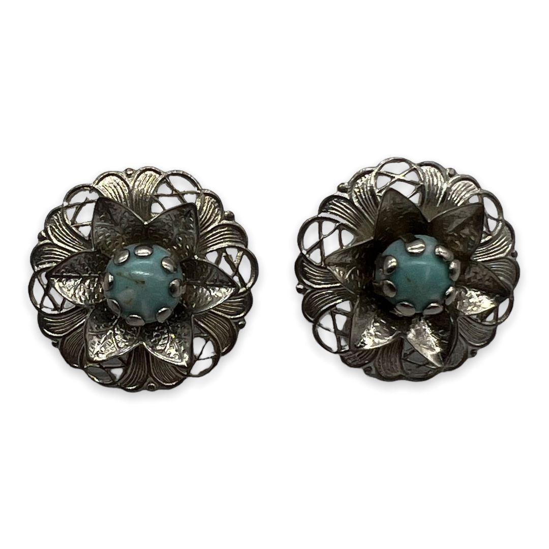 Vintage 1940s Floral Screw back Earrings
