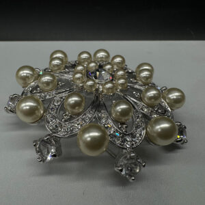 beautiful-nolan-miller-faux-pearl-brooch2.jpg