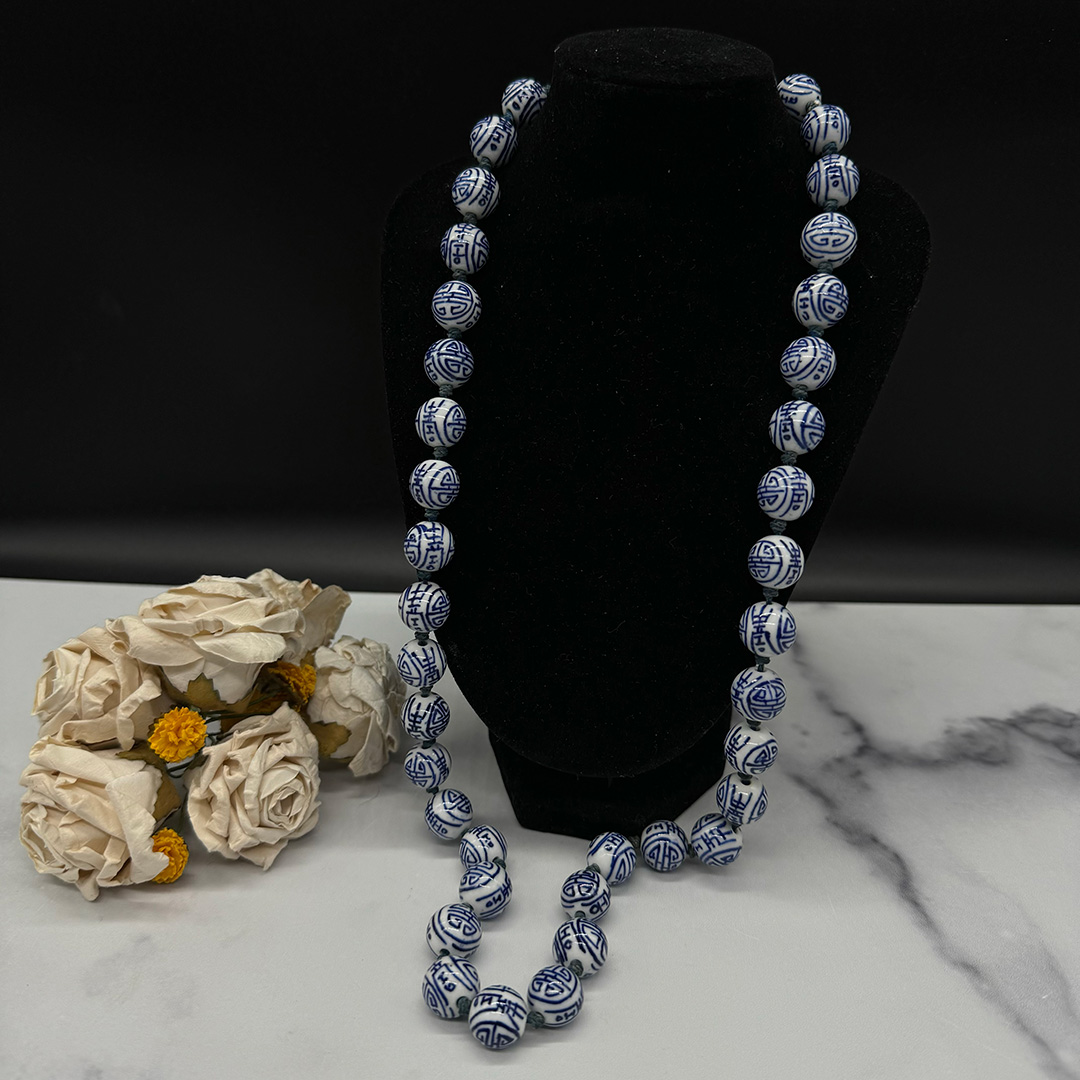 chinese-export-porcelain-bead-necklace2.jpg
