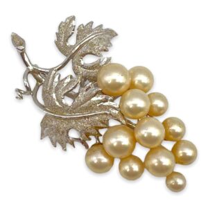cultured-pearl-grape-motif-brooch5.jpg