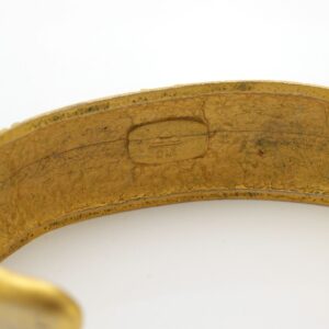 dia-cuff-mark.jpg