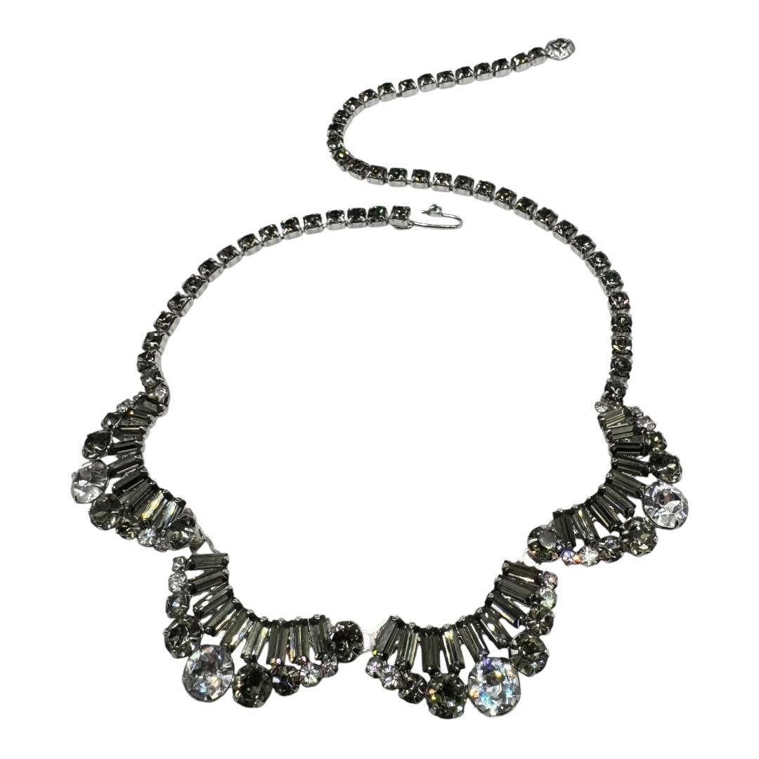 hattie-carnegie-silver-tone-gray-and-clear-rhinestone-necklace3.jpg