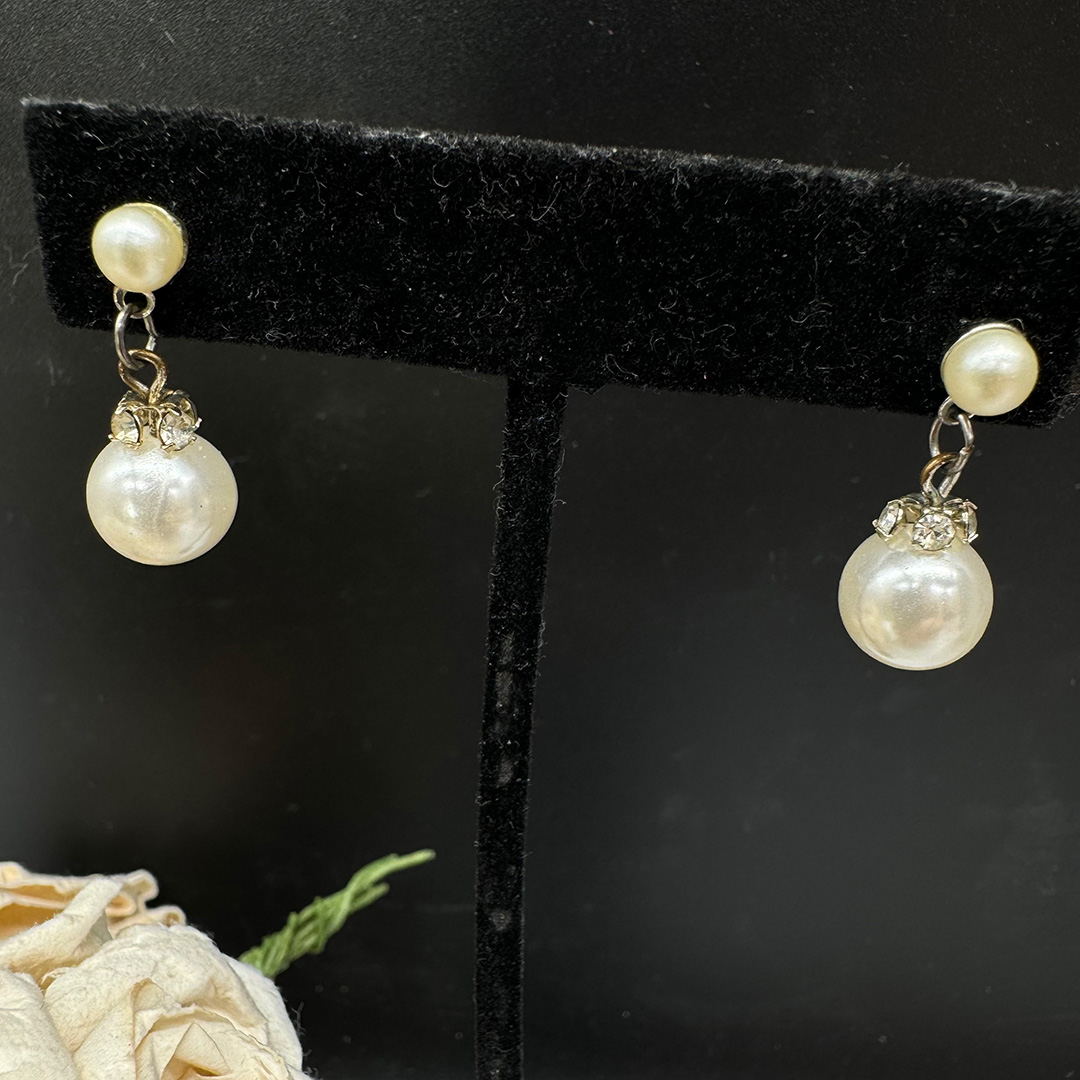 pierced-faux-pearl-dangle-earrings3.jpg
