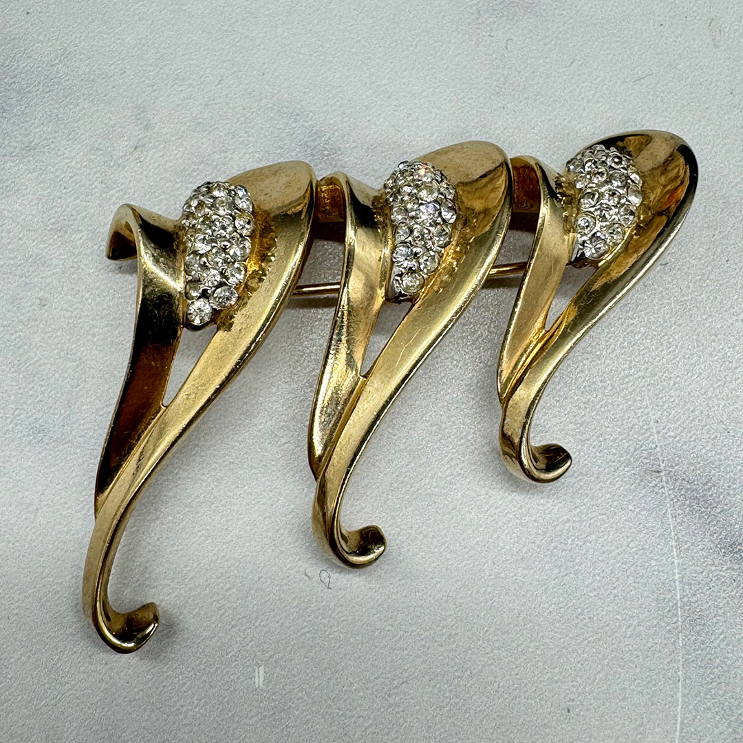 stylized-boucher-pin4.jpg