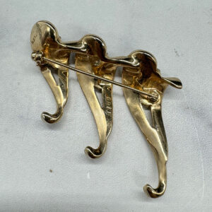 stylized-boucher-pin6.jpg