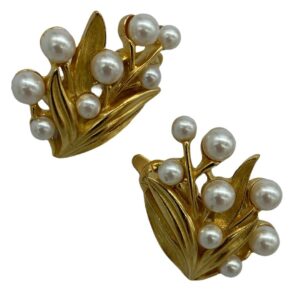 trifari-faux-pearl-earrings2.jpg