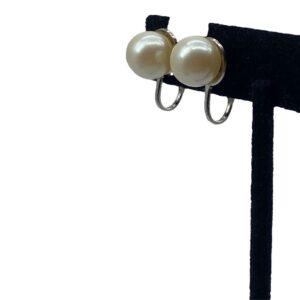 vintage-1960s-faux-pearl-earrings2.jpg