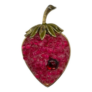 vintage-art-strawberry-brooch4.jpg